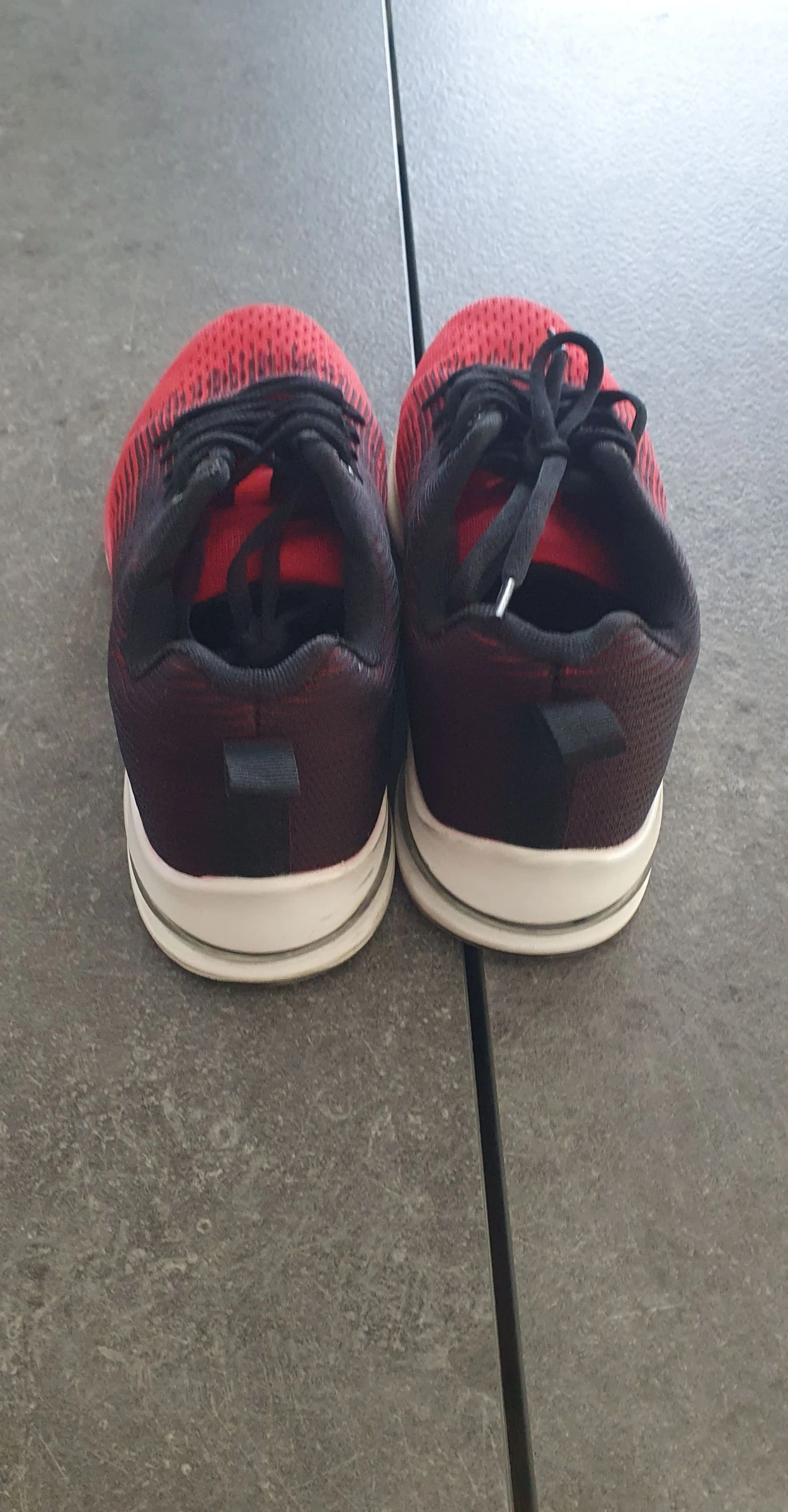 Red and black sneakers size 38 – photo 4